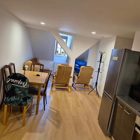 Apartment U Cerneho Orla Karlovy Vary Esterno foto