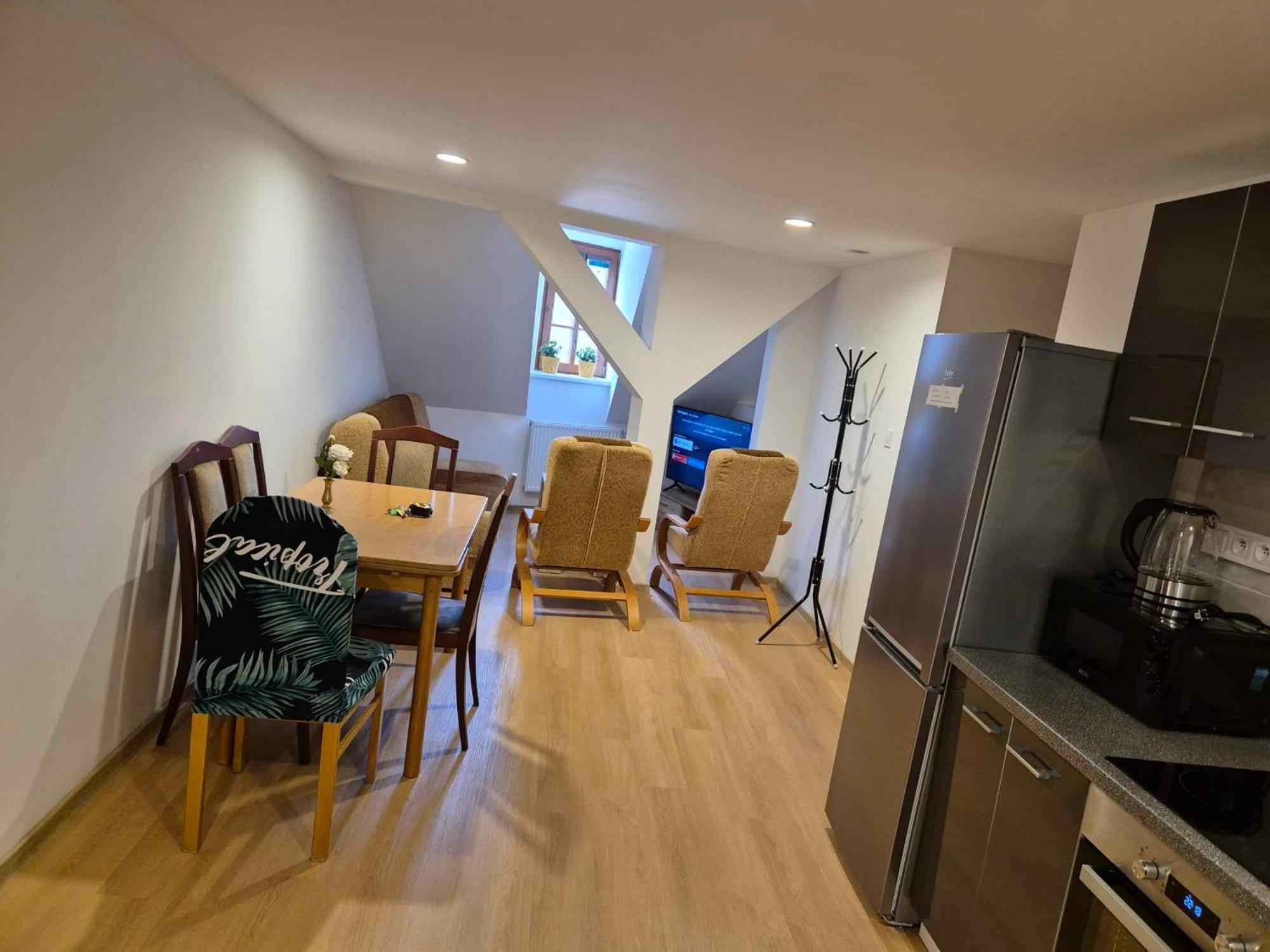 Apartment U Cerneho Orla Karlovy Vary Esterno foto